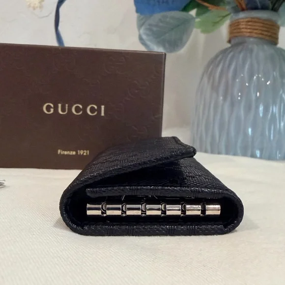 Gucci Diamanté 6 Ring Keycase - Picture 13 of 16
